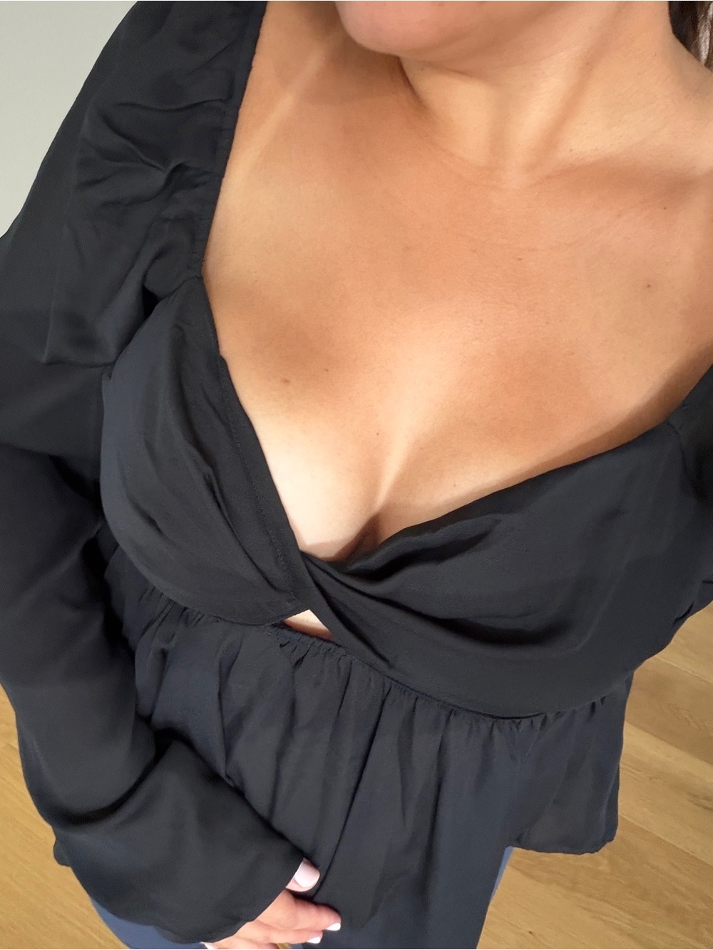 Abercrombie & Fitch Black Twist-Front Long Sleeve Puff Shoulder Peplum Top Med